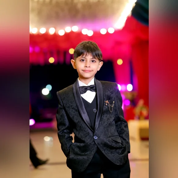 Kids Boy Tuxedo Coat Pant (6-8 year.)  Set of 5 - Picture 3 of 3